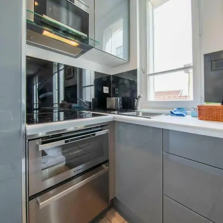 Spacious 1 Bedroom In Apartamento