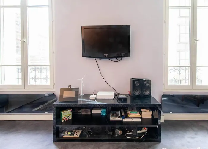 Apartment Spacious 1 Bedroom In