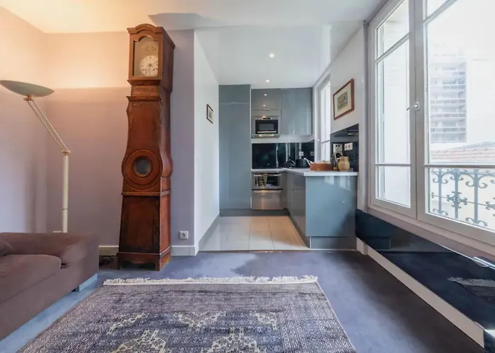 Apartment Spacious 1 Bedroom In Paris